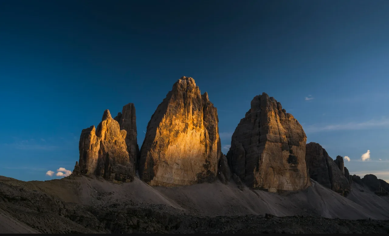 ‘트레 치메 디 라바레도’의 환상적인 알펜글로우