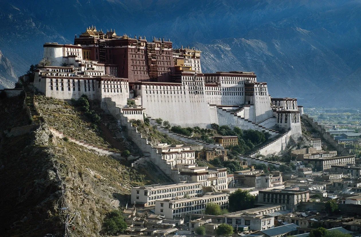 The St. Regis Lhasa Resort, 세계의 지붕 위에서 만나는 럭셔리 휴식