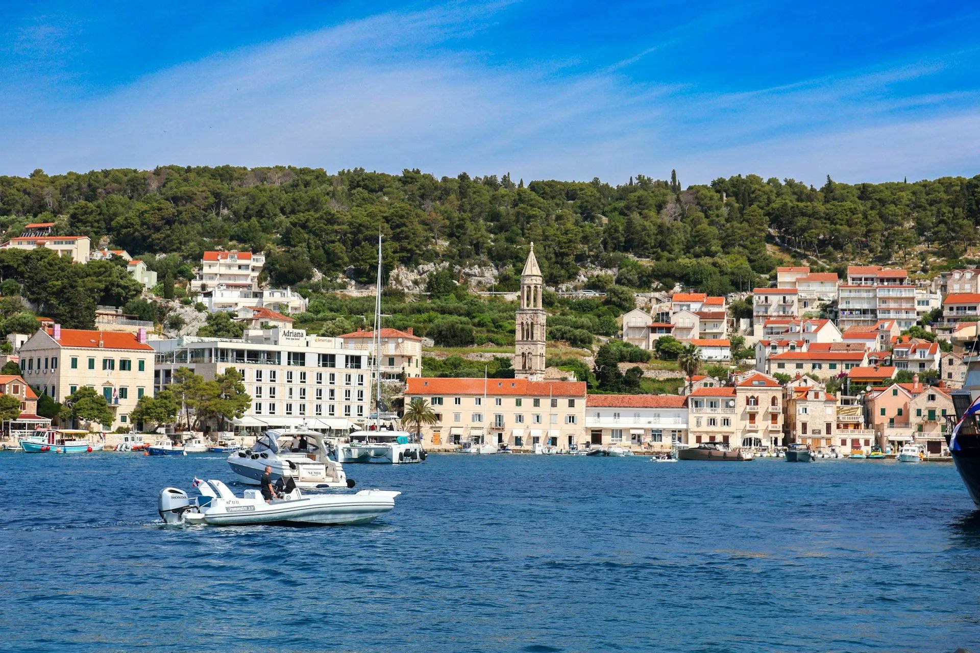 아름답고 역사 깊은 흐바르(Hvar) 섬 하이킹